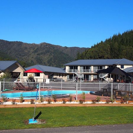 Linkwater Motel And Backpackers Buitenkant foto