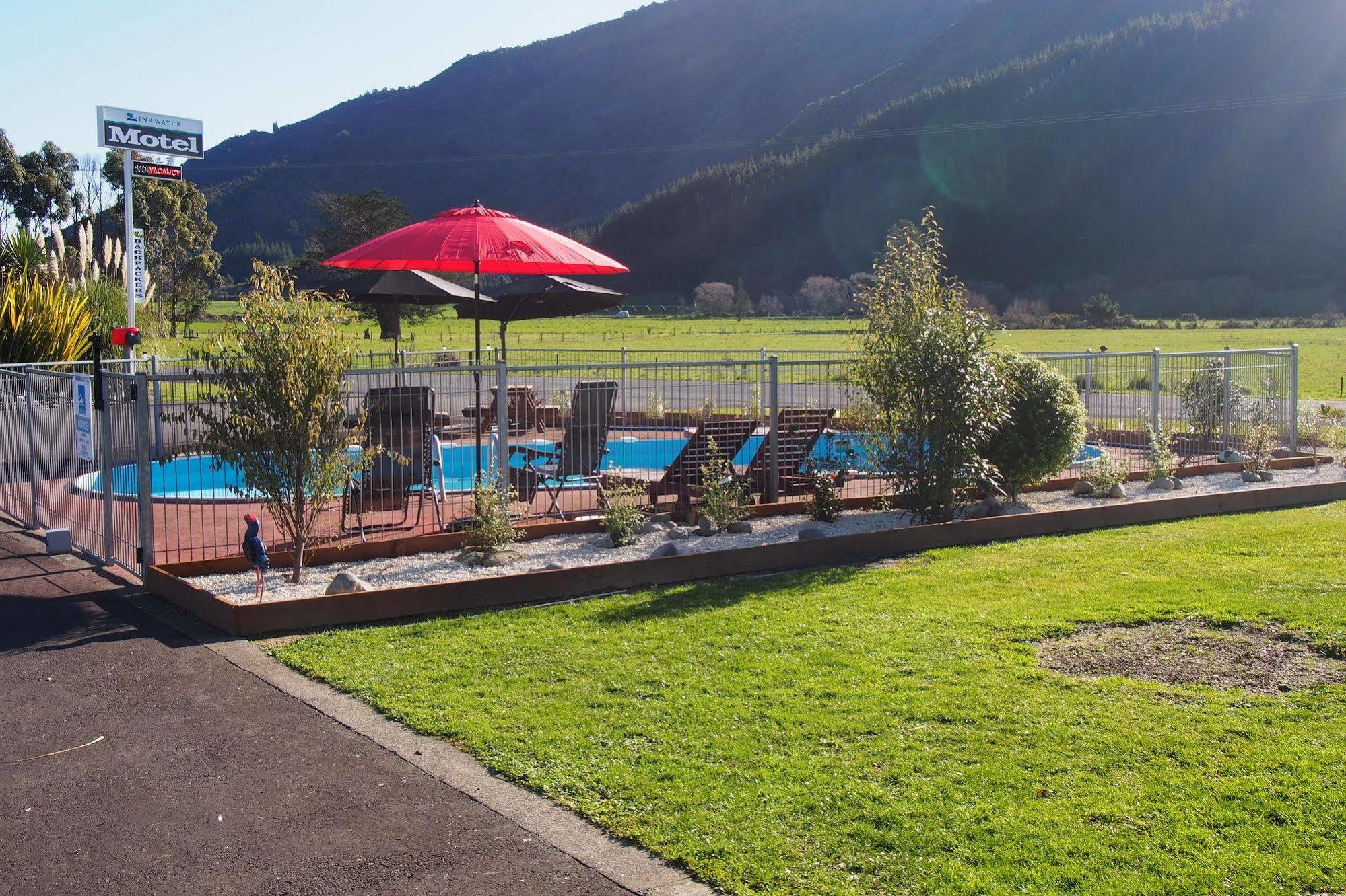 Linkwater Motel And Backpackers Buitenkant foto