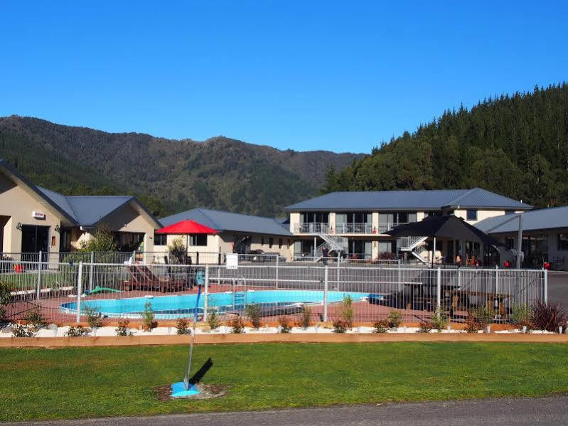 Linkwater Motel And Backpackers Buitenkant foto
